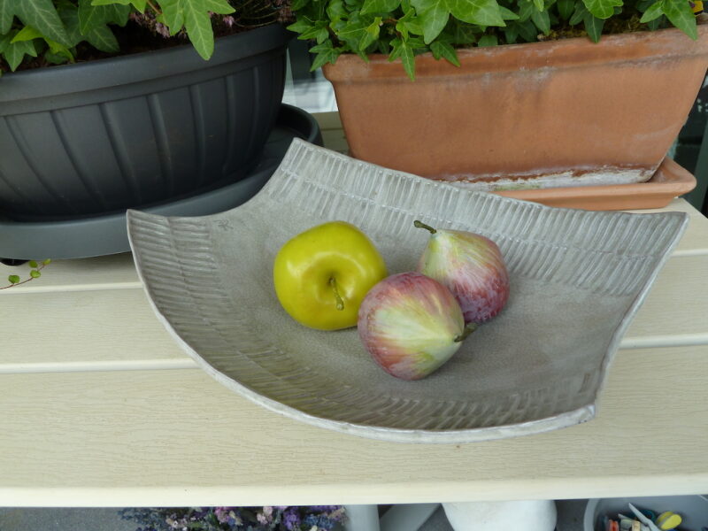Renata Sandini, No 426 : Coupe à fruits rectangulaire en céramique